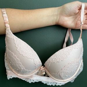 Pink Victoria's Secret Lace Push-Up Bra Size 34B
